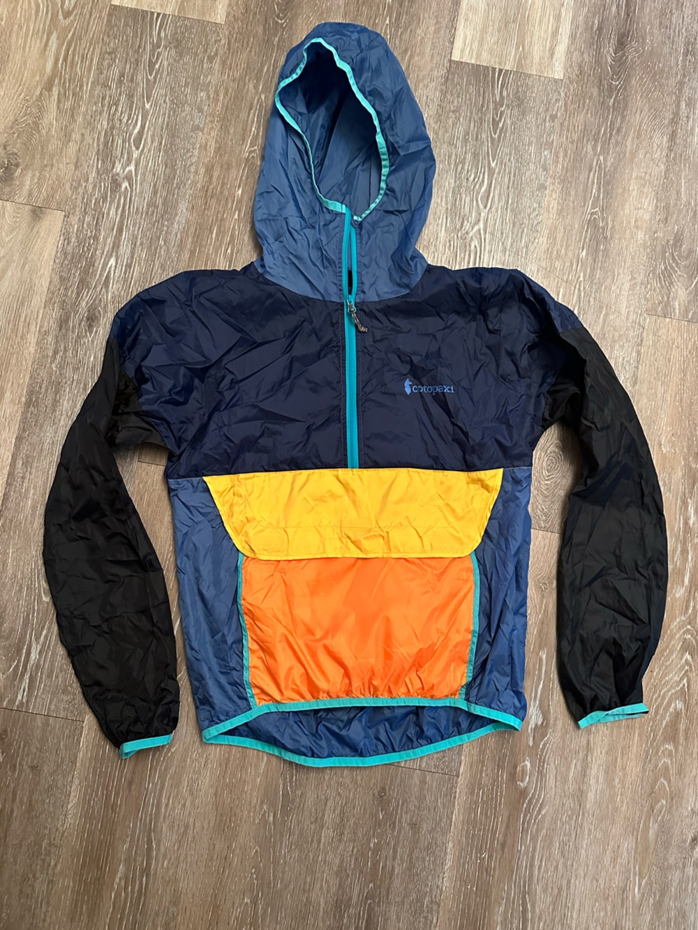 Cotopaxi packable windbreaker